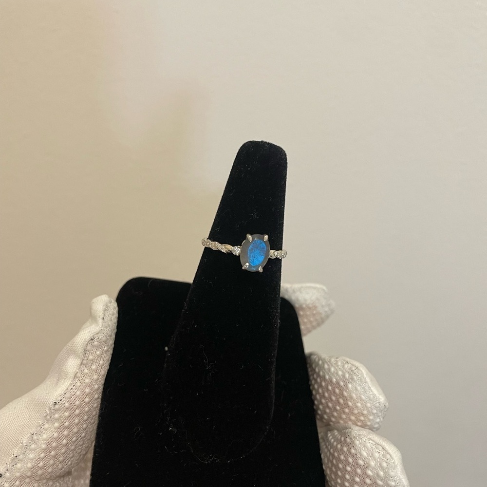 Oval Cut Labradorite Sterling Silver Ring White Topez